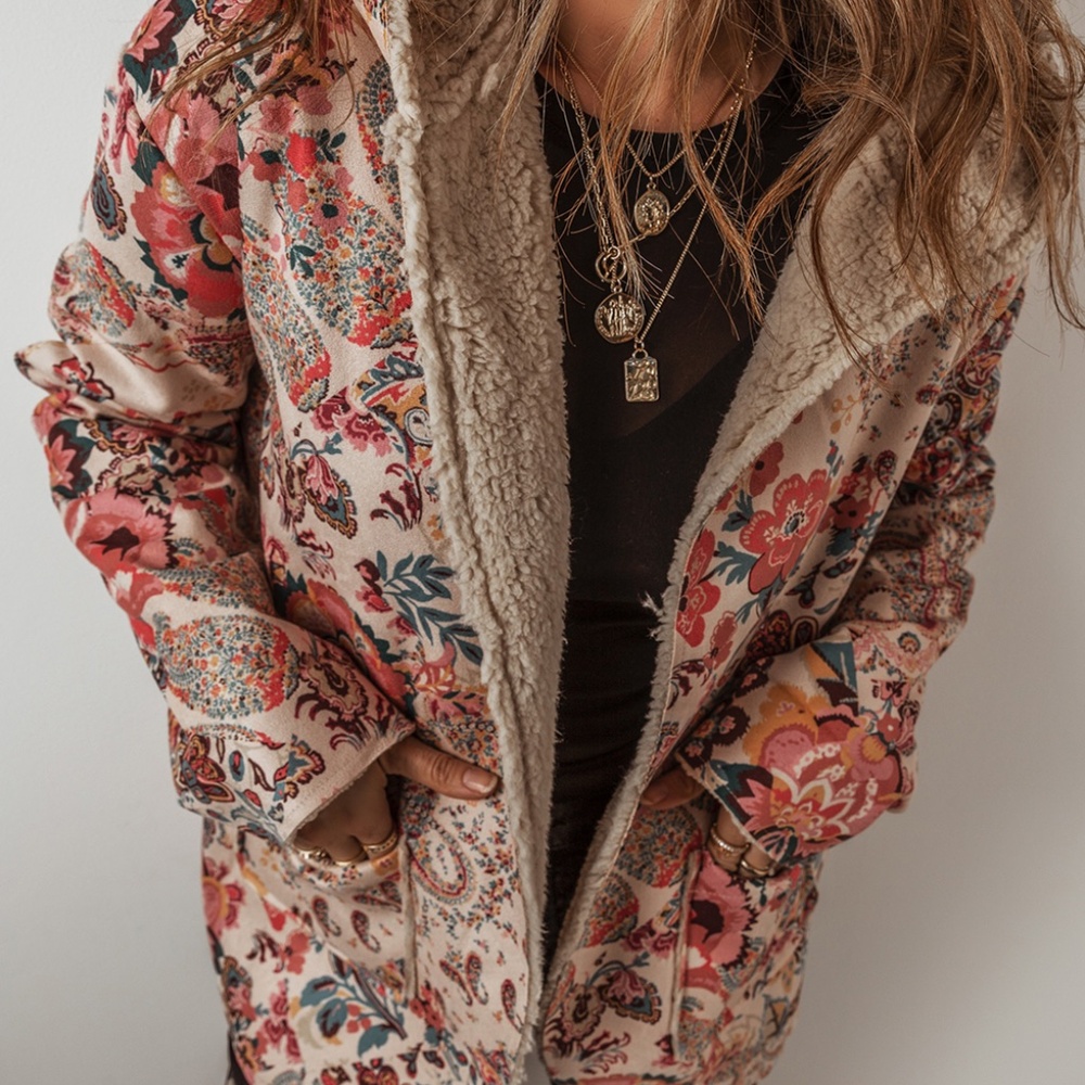 B156 *LAST ONE* Beige Vintage Paisley Floral Printed Sherpa Lined Hooded Jacket - Picture 2 of 6